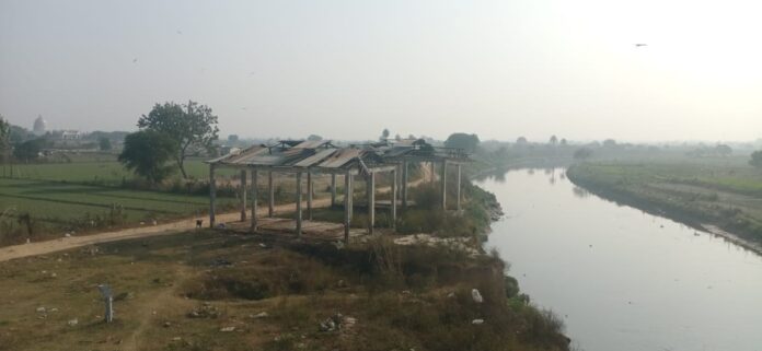 Greater Noida West: No proper arrangements for the final rites, Cremation ground looking for its development since ages