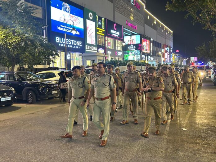 DCP Noida Yamuna Prasad and ACP Praveen Kumar Singh inspecting Sector-18 and Atta Market area to review security arrangements under the guidance of Police Commissioner Laxmi Singh. DCP Noida Yamuna Prasad and ACP Praveen Kumar Singh inspecting Sector-18 and Atta Market area to review security arrangements under the guidance of Police Commissioner Laxmi Singh.