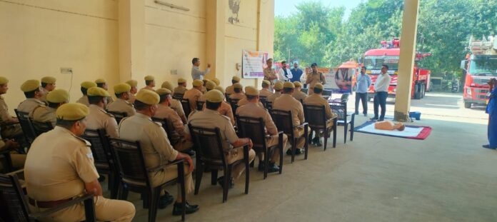 Police Commissioner Ms. Laxmi Singh addressing students during the ‘Cyber Awake India’ awareness campaign, organized by Gautam Buddh Nagar Police to promote cyber safety among youth. Police Commissioner Ms. Laxmi Singh addressing students during the ‘Cyber Awake India’ awareness campaign, organized by Gautam Buddh Nagar Police to promote cyber safety among youth.
