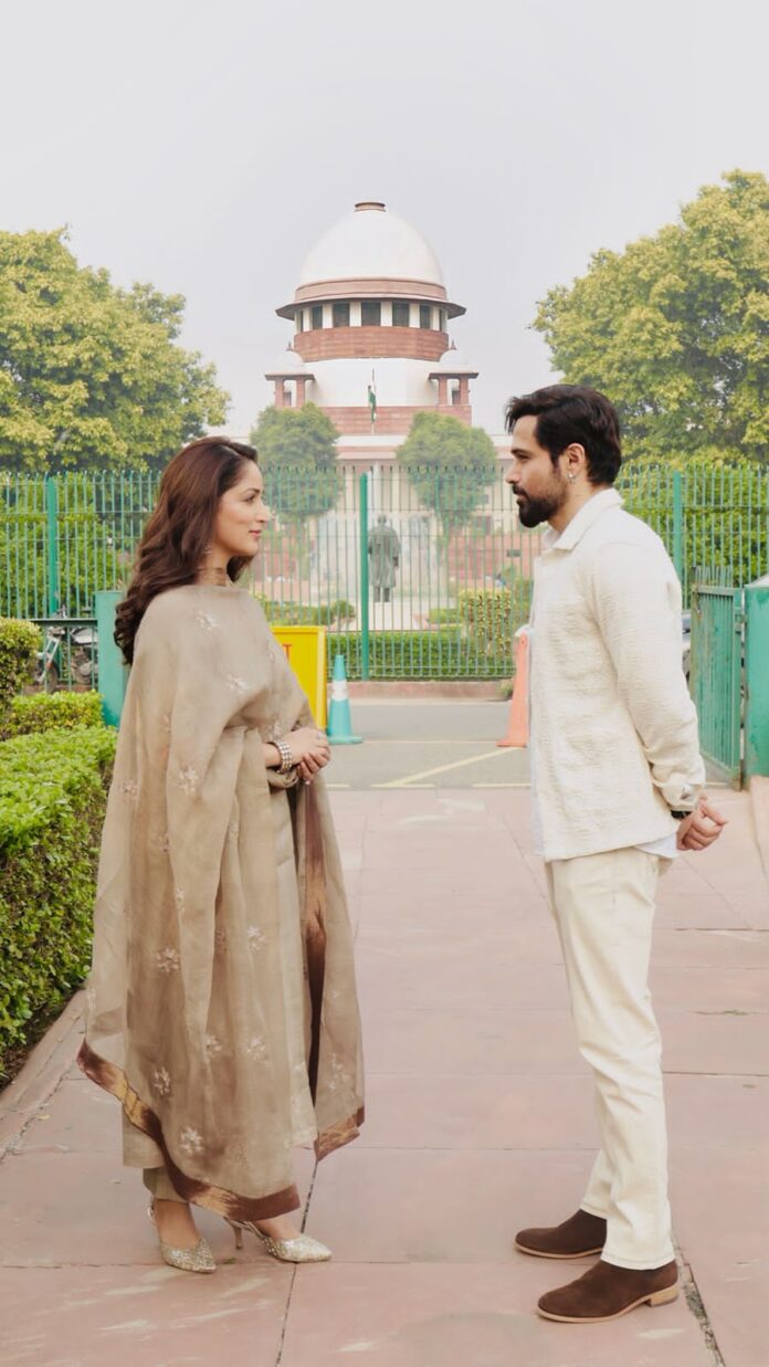 Emraan Hashmi and Yami Gautam Dhar recreate the poster of their upcoming film ‘Haq’ on the steps of the Honourable Supreme Court of India during Delhi promotions. Emraan Hashmi and Yami Gautam Dhar recreate the poster of their upcoming film ‘Haq’ on the steps of the Honourable Supreme Court of India during Delhi promotions.
