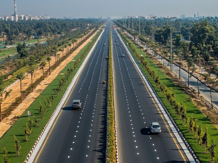 A high-level expressway will be constructed in Noida for better connectivity
