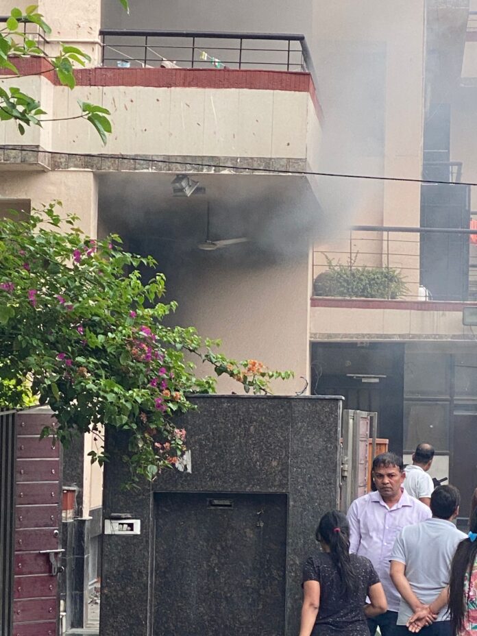 fire breaks out at d-180 guest house in sector 51 noida, illegal pg operations raise serious safety concerns Fire breaks out at D-180 guest house in sector 51 Noida, illegal pg operations raise serious safety concerns