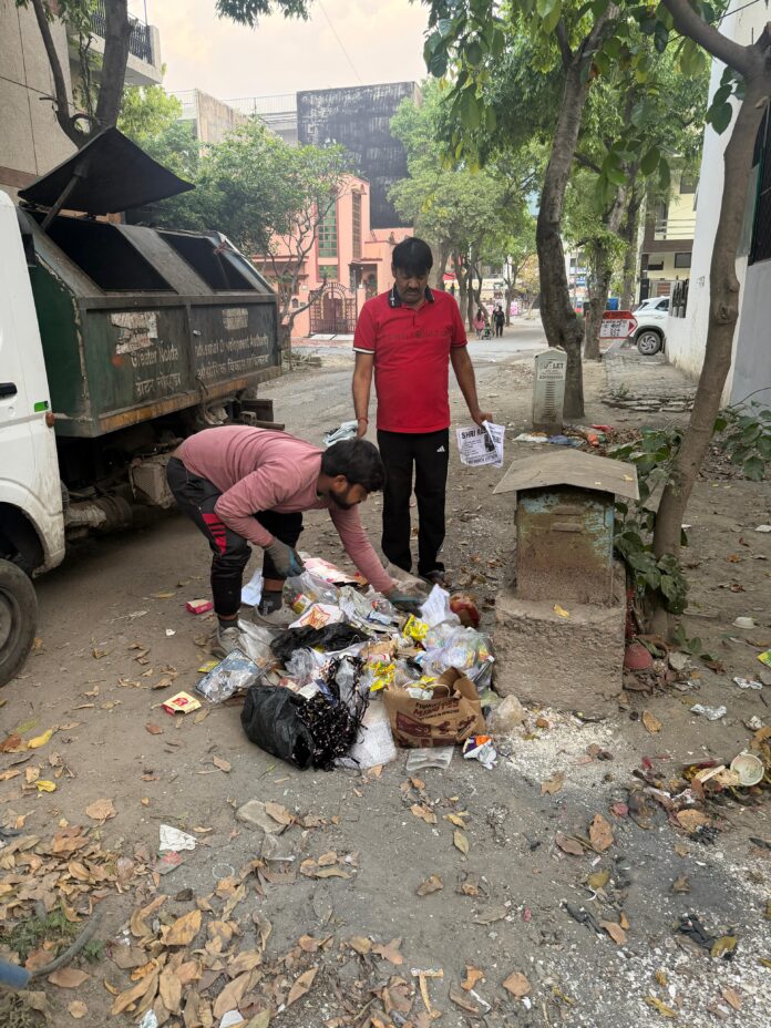 Garbage dumped openly near A-347 in Sector Beta 1 sparks outrage, residents demand strict action and ₹5000 fine on violators