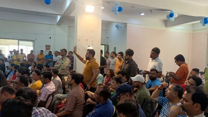 Protest, police intervention and walkout: Amrapali Golf Homes residents demand audit and fresh elections