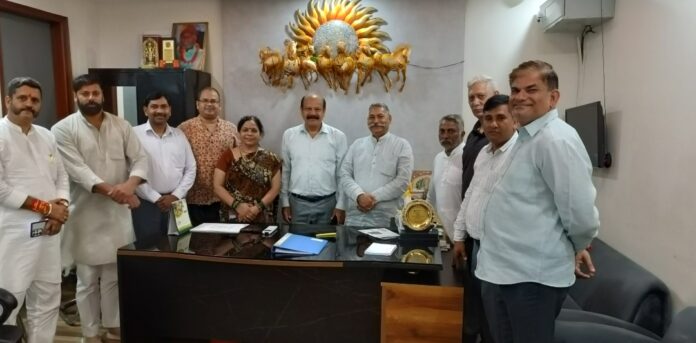 DDRWA Federation flags major civic issues in Noida, urges CEO Krishna Karunesh to act on residents’ long-pending demands in upcoming board meeting.