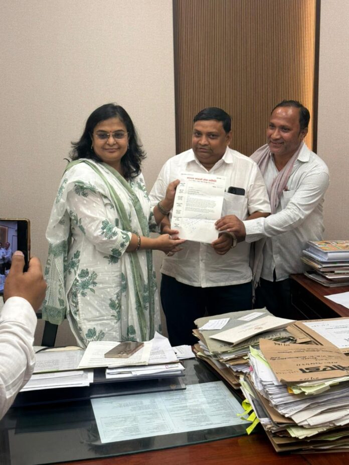 Residents and workers to get relief from the scorching heat as Bachpan Bachao Seva Samiti begins installation of clean drinking water booths across Noida’s industrial sectors.