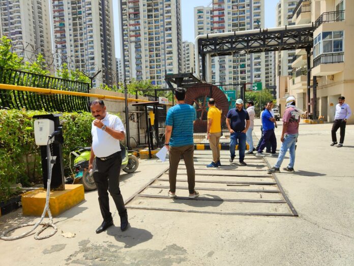 Shock and outrage among residents after alleged illegal electricity connections and unauthorized EV charging points were reportedly found inside Greenarch Society, Greater Noida West during an NPCL vigilance inspection. Residents are now demanding strict action and accountability.