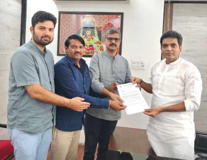 Residents submit memorandum to MLA Pankaj Singh, demanding more government hospitals in Noida and affordable healthcare for all. Residents submit memorandum to MLA Pankaj Singh, demanding more government hospitals in Noida and affordable healthcare for all.