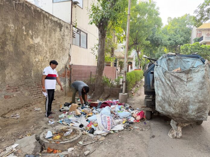 Garbage Dumping Sparks Outrage in Beta-1: Residents Demand Heavy Fines Against Violators for Littering Public Roads.