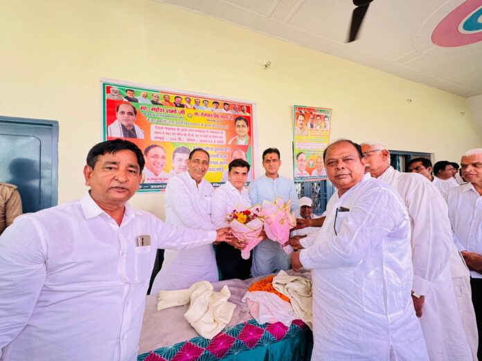 Dadri MLA Tejpal Singh Nagar inaugurates the newly constructed CC road and drainage project worth ₹40.06 lakh in Bambawad village. Dadri MLA Tejpal Singh Nagar inaugurates the newly constructed CC road and drainage project worth ₹40.06 lakh in Bambawad village.