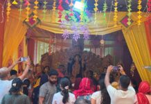 Maa Durga’s idol was installed with Vedic rituals and prayers at the Tryambakeshwar Shiv Temple in Supertech Eco Village-1, marking the beginning of the Navratri Mahotsav.