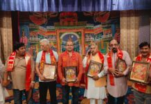 The DD RWA Federation team attended Ramleela celebrations at Noida Stadium and Sector 12 on October 13, 2026. Members participated in ceremonial lamp lighting, offered garlands to Lord Shri Ram and performed the aarti of Shri Ramayan Ji, appreciating the committees’ efforts to preserve Sanatan culture and heritage.