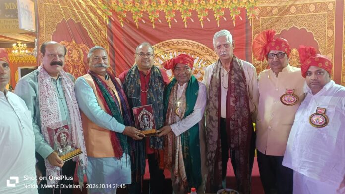 DD RWA Federation team honoured at Ramleela celebrations in Noida’s Sectors 46 and 62. The team participated in religious rituals and celebrated the spirit of Sanatan culture