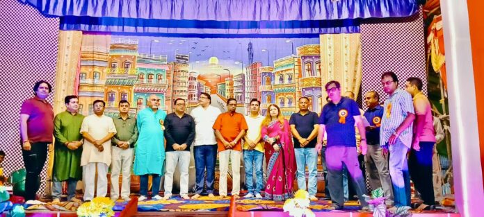 Office-bearers of Pahal Welfare Foundation are welcomed by Shri Bajrang Ramlila Sanchalit Nyas during the Ramleela celebrations in Sector 12, Noida.