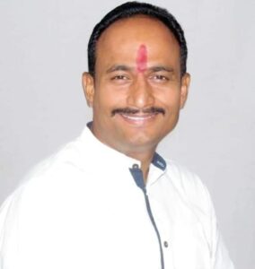 Social worker Manish Dawar alleges death threats after raising concerns about garbage disposal in Greater Noida’s Alpha-1, questioning whether working for a cleaner Noida has become a cause for intimidation.