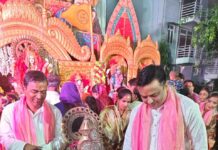 Devotees immerse themselves in bhakti during the grand Mata Jagran organised at Lotus Villa Society on October 17, featuring devotional bhajans, religious tableaux and an all-night celebration of faith and togetherness.