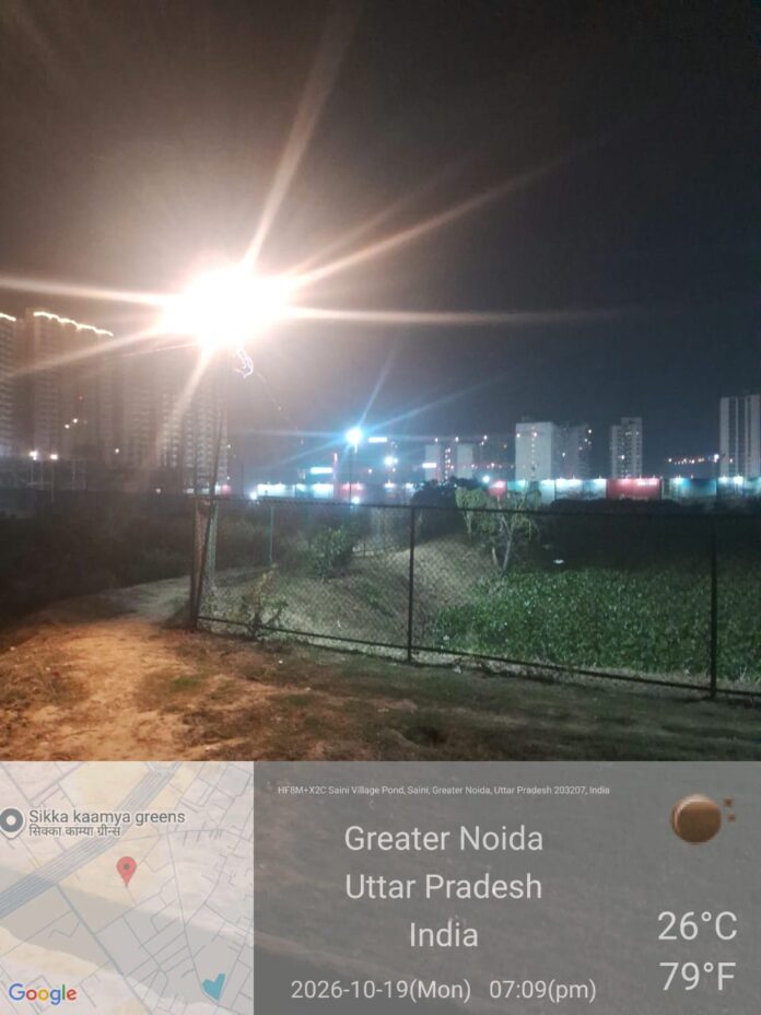 Lighting Arrangements Made For Durga Visarjan, But Questions Remain Over Safety And Sanitation at the Site Lighting Arrangements Made For Durga Visarjan, But Questions Remain Over Safety And Sanitation at the Site